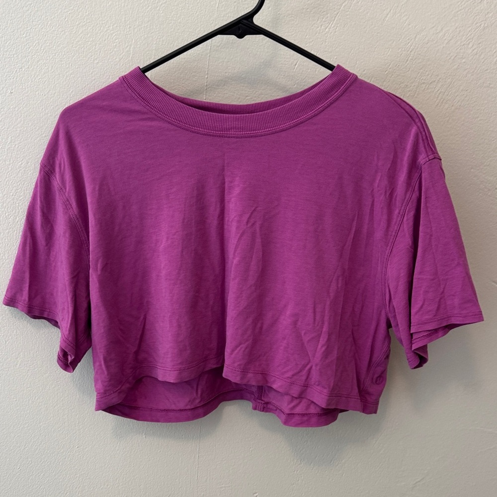 lululemon athletica Magenta Crop Top